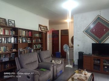 Rumah asri sejuk nyaman lokasi terbaik di Sariwangi, Cihanjuang, Bandung barat.