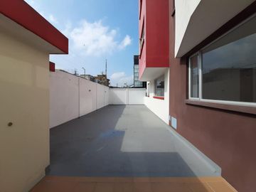 HERMOSO DEPARTAMENTO EN VENTA  (SECTOR PONCEANO)