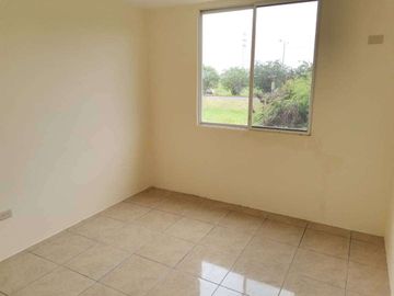Casa esquinera de venta en la Urbanización Durán City, 3 dormitorios.