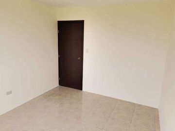 Casa esquinera de venta en la Urbanización Durán City, 3 dormitorios.