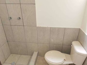Casa esquinera de venta en la Urbanización Durán City, 3 dormitorios.
