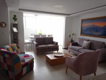 Amplio Departamento 4 dormitorios ubicado en Nayón, Sector Rancho San Francisco
