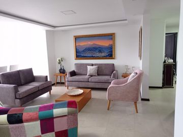 Amplio Departamento 4 dormitorios ubicado en Nayón, Sector Rancho San Francisco