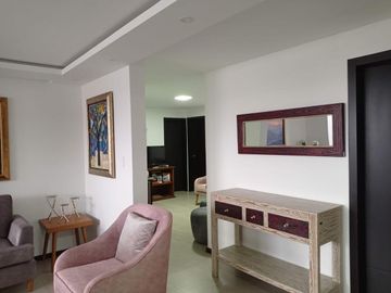 Amplio Departamento 4 dormitorios ubicado en Nayón, Sector Rancho San Francisco