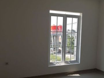 Rumah cantik mewah nuansa villa sejuk asri di Ngamprah dkt TOL