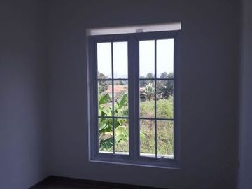 Rumah cantik mewah nuansa villa sejuk asri di Ngamprah dkt TOL