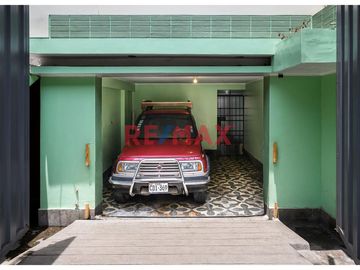 ¡Gran Oportunidad! 
Casa de 4 Pisos en Chorrillos – Ideal para Vivienda o Negocio
📍 Calle Garcilazo de la Vega, Urb. Buenos Aires – Chorrillos

Ár