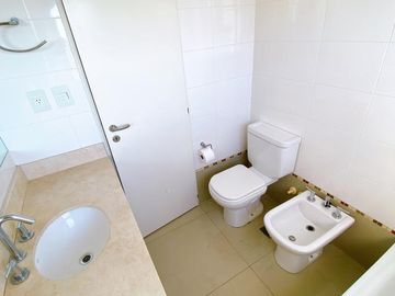 Departamento con cochera - Beccar Av Centenario  al 2000 - venta y alquiler
