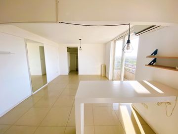 Departamento con cochera - Beccar Av Centenario  al 2000 - venta y alquiler