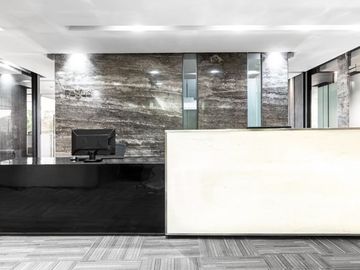 Private office space for 1 person in Regus WTC 5