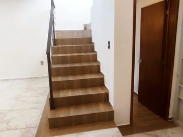 CASA EN VENTA DE 2 RECÁMARAS 1 EN PLANTA BAJA EN LOREDO COLIMA VISTA HERMOSA