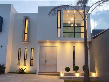 CASA EN VENTA DE 2 RECÁMARAS 1 EN PLANTA BAJA EN LOREDO COLIMA VISTA HERMOSA