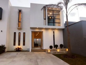 CASA EN VENTA DE 2 RECÁMARAS 1 EN PLANTA BAJA EN LOREDO COLIMA VISTA HERMOSA