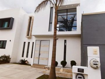 CASA EN VENTA DE 2 RECÁMARAS 1 EN PLANTA BAJA EN LOREDO COLIMA VISTA HERMOSA