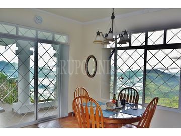 Oportunidad Única! Se Vende Casa Con Vistas Impresionantes en Sora