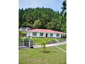 Oportunidad Única! Se Vende Casa Con Vistas Impresionantes en Sora