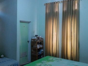 Rumah 2 lantai, shm, di jalan utama, bebas banjir, perumahan maharaja, pancoran mas
