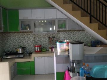 Rumah 2 lantai, shm, di jalan utama, bebas banjir, perumahan maharaja, pancoran mas