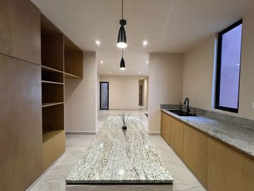 Casa lista para entrega, ubicada en Cholul zona norte de Mérida.