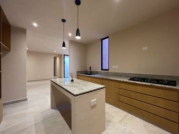 Casa lista para entrega, ubicada en Cholul zona norte de Mérida.