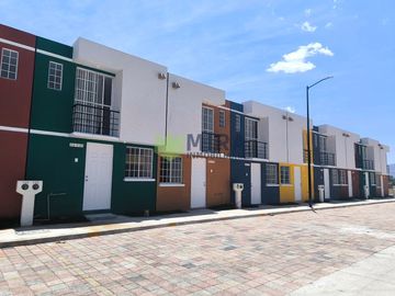 ¡VIVE DENTRO DE LA CIUDAD! CASA EN VENTA EN RINCÓN VERGEL, Campestre Del Vergel