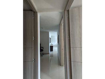 VENDO APARTAMENTO, 3 ALCOBAS, PISO 13, MIRAMAR