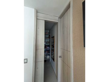 VENDO APARTAMENTO, 3 ALCOBAS, PISO 13, MIRAMAR