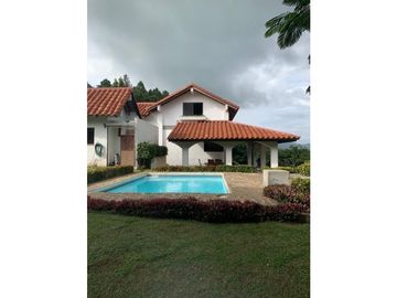 FINCA EN VENTA CON PISCINA, 10 HECTAREAS EN SORA CERCA ALTOS DEL MARIA