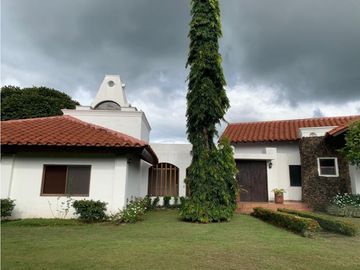 FINCA EN VENTA CON PISCINA, 10 HECTAREAS EN SORA CERCA ALTOS DEL MARIA