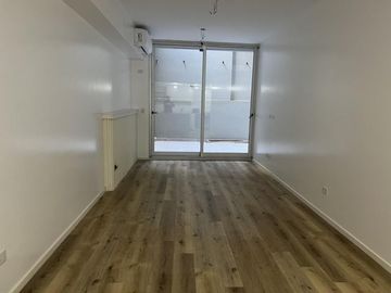 NUÑEZ - Muy buen departamento, 3 ambientes , patio, office, y amenities. Adicional COCHERA