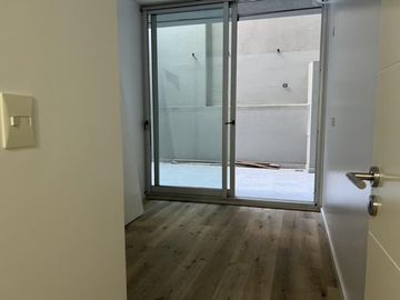 NUÑEZ - Muy buen departamento, 3 ambientes , patio, office, y amenities. Adicional COCHERA