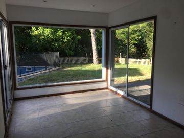 Hermosa casa de 2 plantas en Country Solar del Bosque - Canning