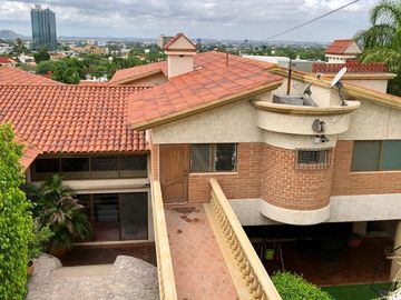 SE VENDE CASA EN COLONIA PITIC MIRADOR HERMOSILLO