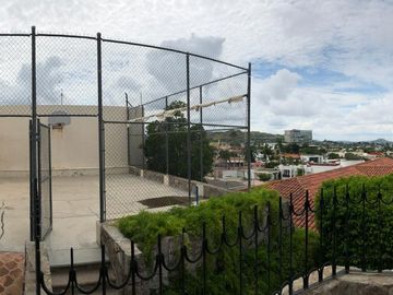 SE VENDE CASA EN COLONIA PITIC MIRADOR HERMOSILLO