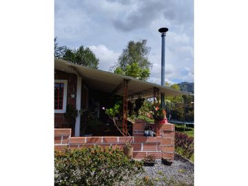 VENTA FINCA 1300 mts2 GUARNE SECTOR CHAPARRAL
