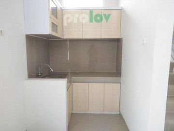 Rumah Asri Semi Villa Ready Stock di Jalan Raya Kolonel Masturi DEKAT PEMKOT CIMAHI