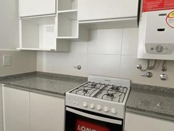 VENTA DEPARTAMENTO Semipiso UN DORMITORIO - Amplios balcones al frente - ENTREGA INMEDIATA - Mendoza 2800