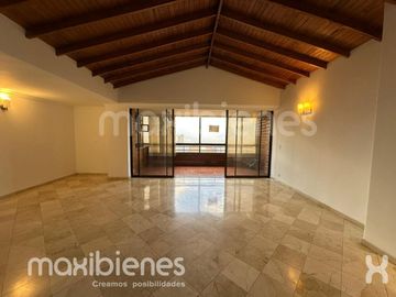 apartamento en arriendo en el tesoro. Cod A69919