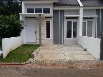 Rumah di Nisaland Cemorokandang dekat Exit Tol Madyopuro