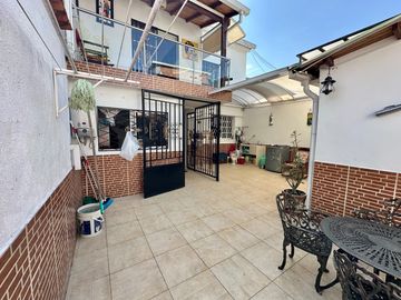 Venta de Casa en Provenza Bucaramanga. Cod V15410
