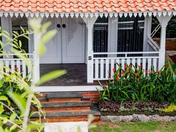 DIJUAL VILLA MEWAH DI PECATU BALI, HARGA MURAH COCOK UNTUK INVESTASI