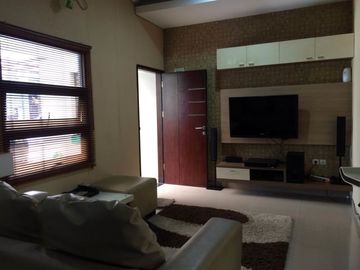 Rumah Full Furnished @Cigadung Dekat Kawasan Cikutra, Tubagus Ismail dan Dago Harga Rp 1,6 M Nett