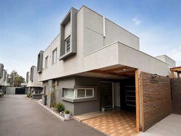 CASA REMODELADA VENTA,LA FLORIDA,3D/2B/1E,CONDOMINIO PRIVADO