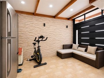 CASA REMODELADA VENTA,LA FLORIDA,3D/2B/1E,CONDOMINIO PRIVADO