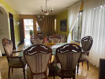 casa en venta en atanasio girardot. Cod V108195