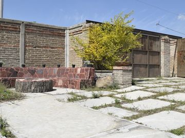 VENTA OPORTUNIDAD CASA DE CAMPO CON SALON DE