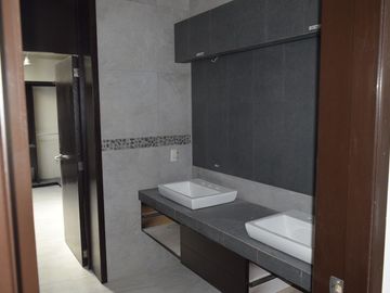 VENTA OPORTUNIDAD CASA DE CAMPO CON SALON DE