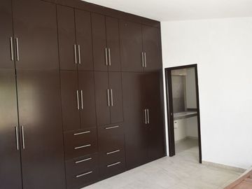 VENTA OPORTUNIDAD CASA DE CAMPO CON SALON DE