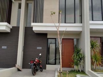 DIJUAL/DISEWAKAN RUMAH CITRALAND NORTHWEST LAKE
