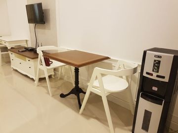 For Rent Cozy Furnished Studio Apartment at Kemang